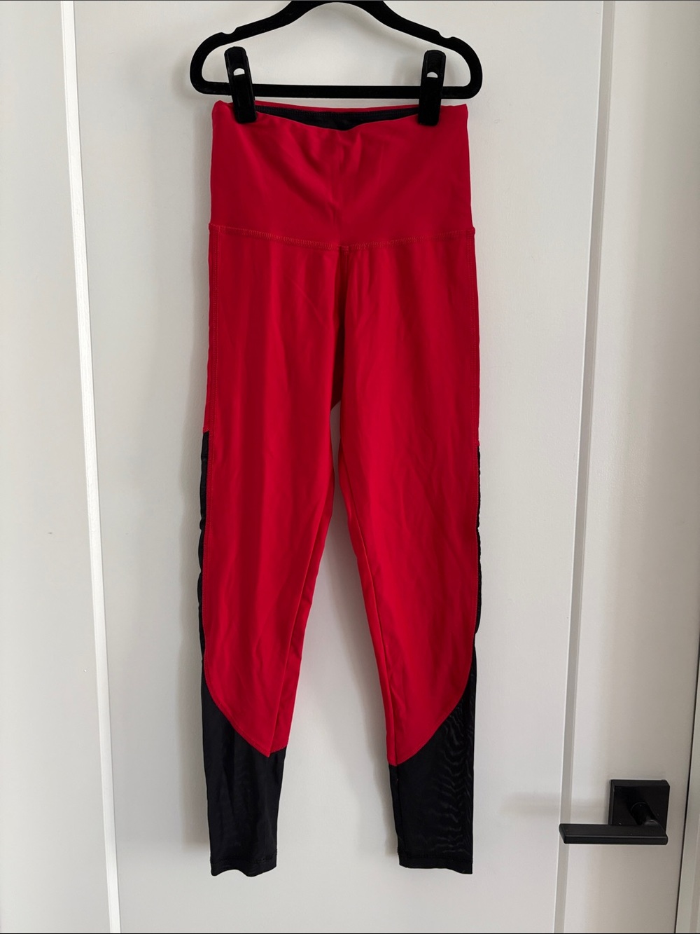 Strut-This Women's Red High-Waist Leggings with Black Accents